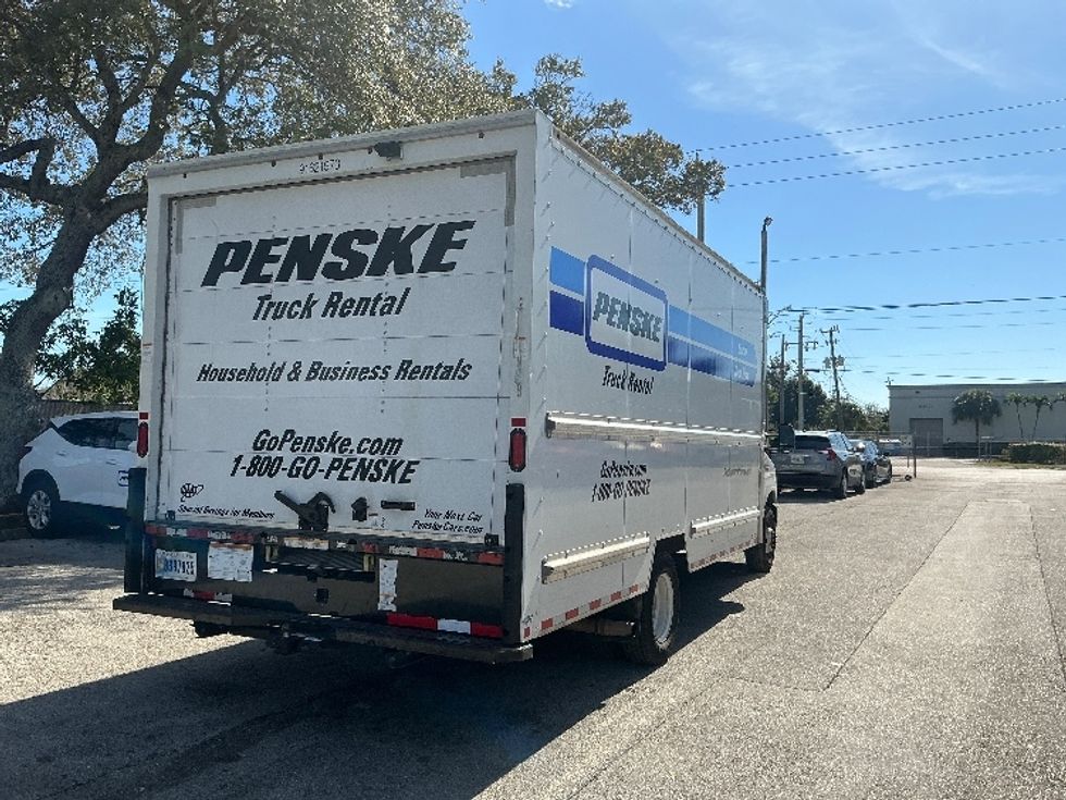 Light Duty Box Truck-Light and Medium Duty Trucks-Ford-2022-E350-Pompano Beach-FL-96,799\n\t\tmiles-$ 32,750 - Image 13