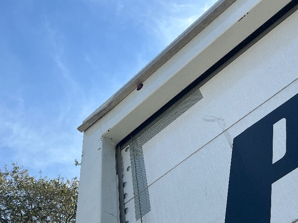 Light Duty Box Truck-Light and Medium Duty Trucks-Ford-2022-E350-Pompano Beach-FL-96,799\n\t\tmiles-$ 32,750 - Image 28