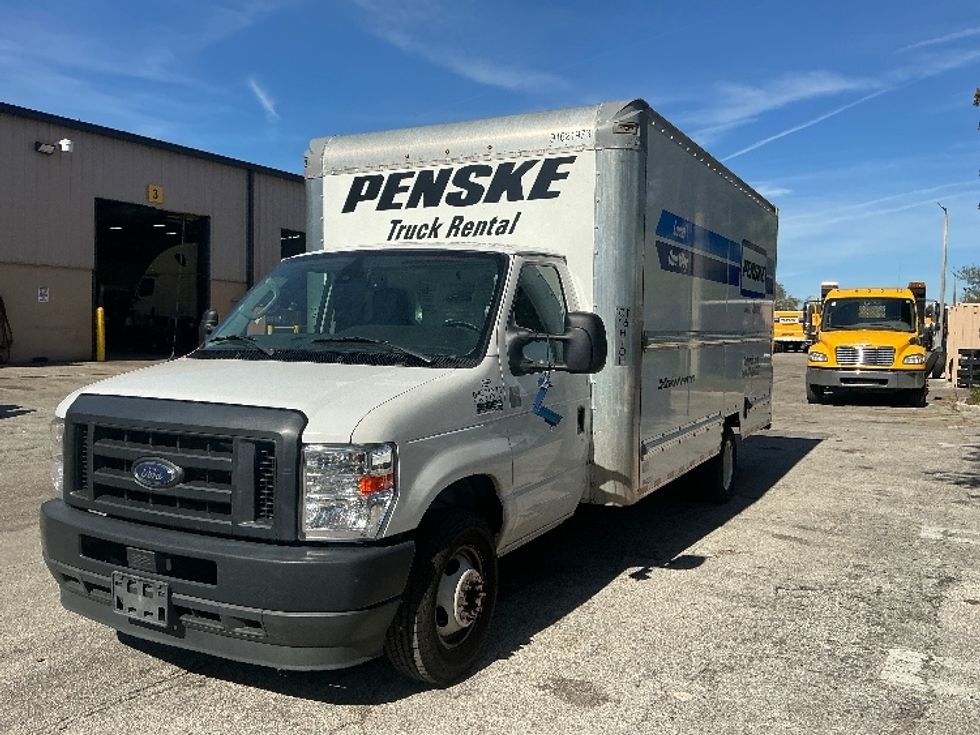 Light Duty Box Truck-Light and Medium Duty Trucks-Ford-2022-E350-Pompano Beach-FL-96,799\n\t\tmiles-$ 32,750 - Image 3