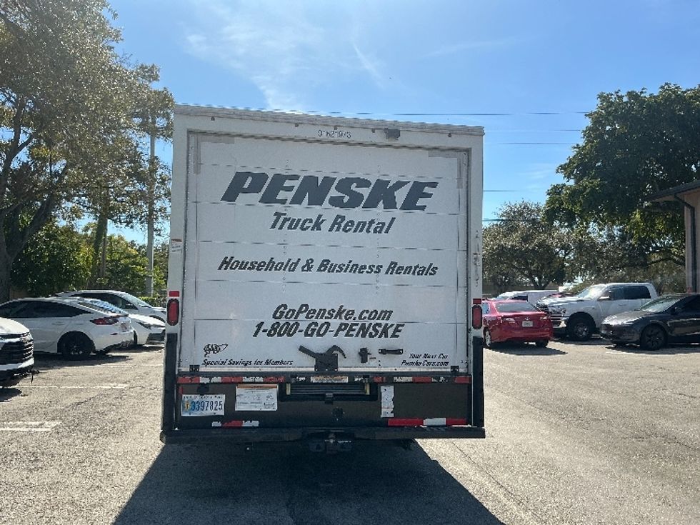 Light Duty Box Truck-Light and Medium Duty Trucks-Ford-2022-E350-Pompano Beach-FL-96,799\n\t\tmiles-$ 32,750 - Image 7