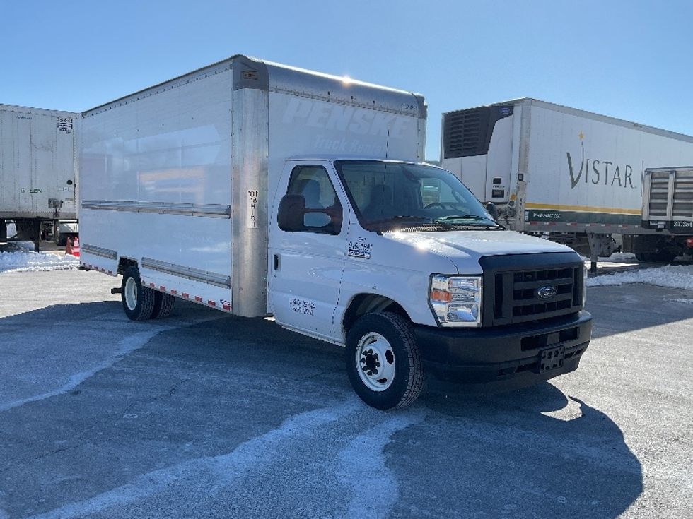 Light Duty Box Truck-Light and Medium Duty Trucks-Ford-2022-E350-Poplar Bluff-MO-107,405\n\t\tmiles-$ 29,250 - Image 1