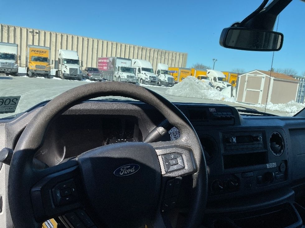 Light Duty Box Truck-Light and Medium Duty Trucks-Ford-2022-E350-Poplar Bluff-MO-107,405\n\t\tmiles-$ 29,250 - Image 17