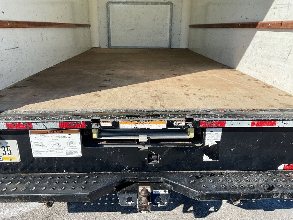 Light Duty Box Truck-Light and Medium Duty Trucks-Ford-2022-E350-Poplar Bluff-MO-107,405\n\t\tmiles-$ 29,250 - Image 9