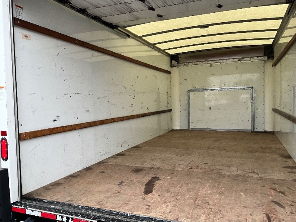 Light Duty Box Truck-Light and Medium Duty Trucks-Ford-2022-E350-Portland-OR-101,759\n\t\tmiles-$ 31,250 - Image 11