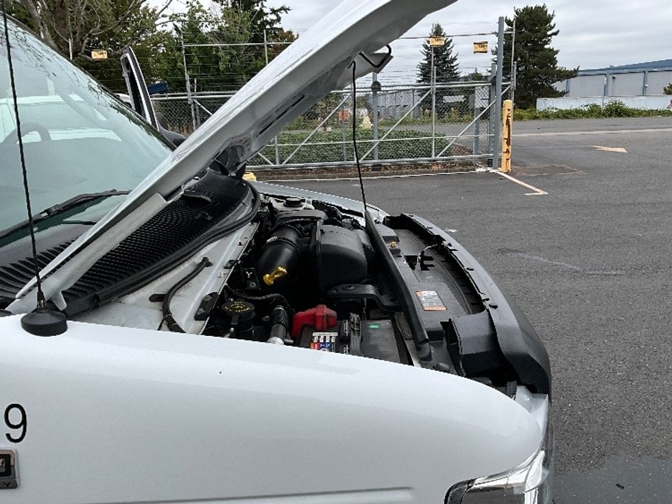 Light Duty Box Truck-Light and Medium Duty Trucks-Ford-2022-E350-Portland-OR-101,759\n\t\tmiles-$ 31,250 - Image 23