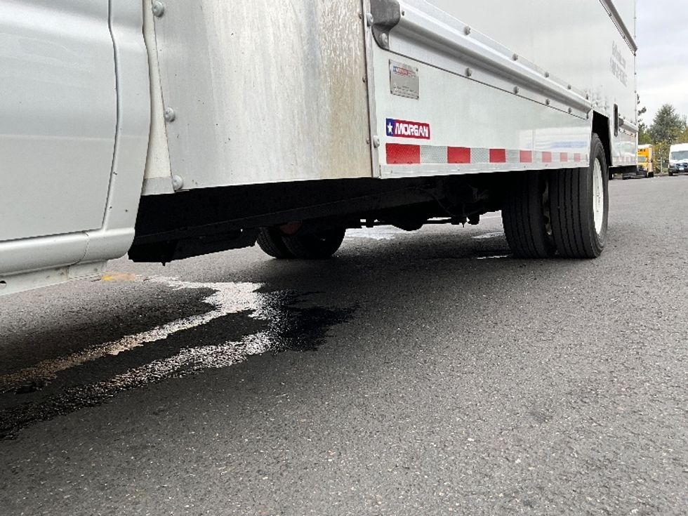 Light Duty Box Truck-Light and Medium Duty Trucks-Ford-2022-E350-Portland-OR-101,759\n\t\tmiles-$ 31,250 - Image 5