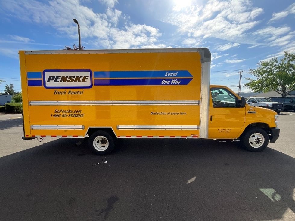 Light Duty Box Truck-Light and Medium Duty Trucks-Ford-2022-E350-Portland-OR-113,045\n\t\tmiles-$ 24,750 - Image 14