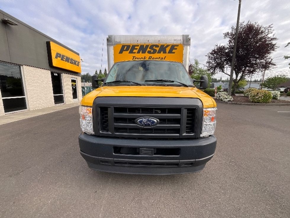 Light Duty Box Truck-Light and Medium Duty Trucks-Ford-2022-E350-Portland-OR-113,045\n\t\tmiles-$ 24,750 - Image 2