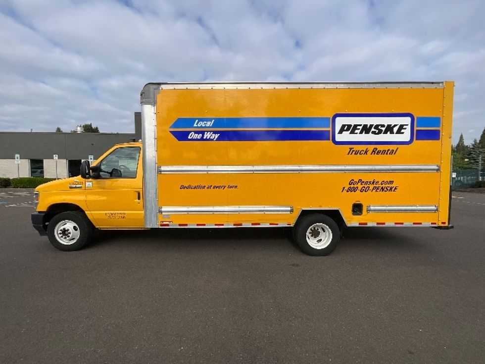 Light Duty Box Truck-Light and Medium Duty Trucks-Ford-2022-E350-Portland-OR-113,045\n\t\tmiles-$ 24,750 - Image 4