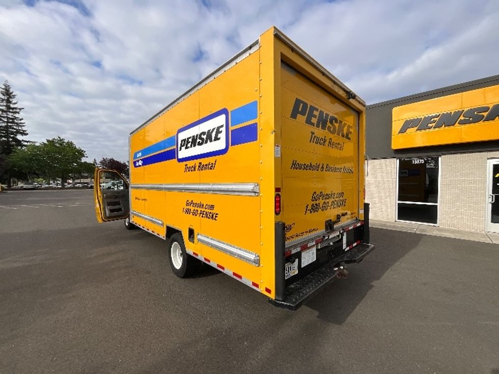 Light Duty Box Truck-Light and Medium Duty Trucks-Ford-2022-E350-Portland-OR-113,045\n\t\tmiles-$ 24,750 - Image 6