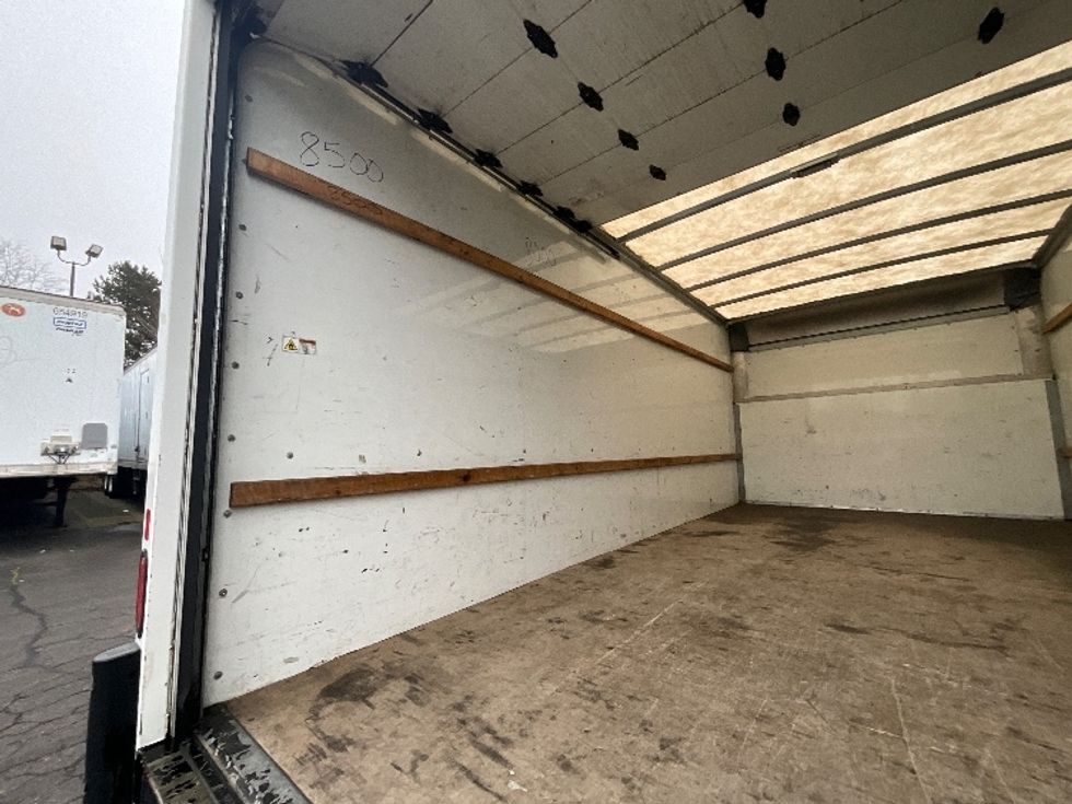 Light Duty Box Truck-Light and Medium Duty Trucks-Ford-2022-E350-Portland-OR-72,372\n\t\tmiles-$ 43,000 - Image 11