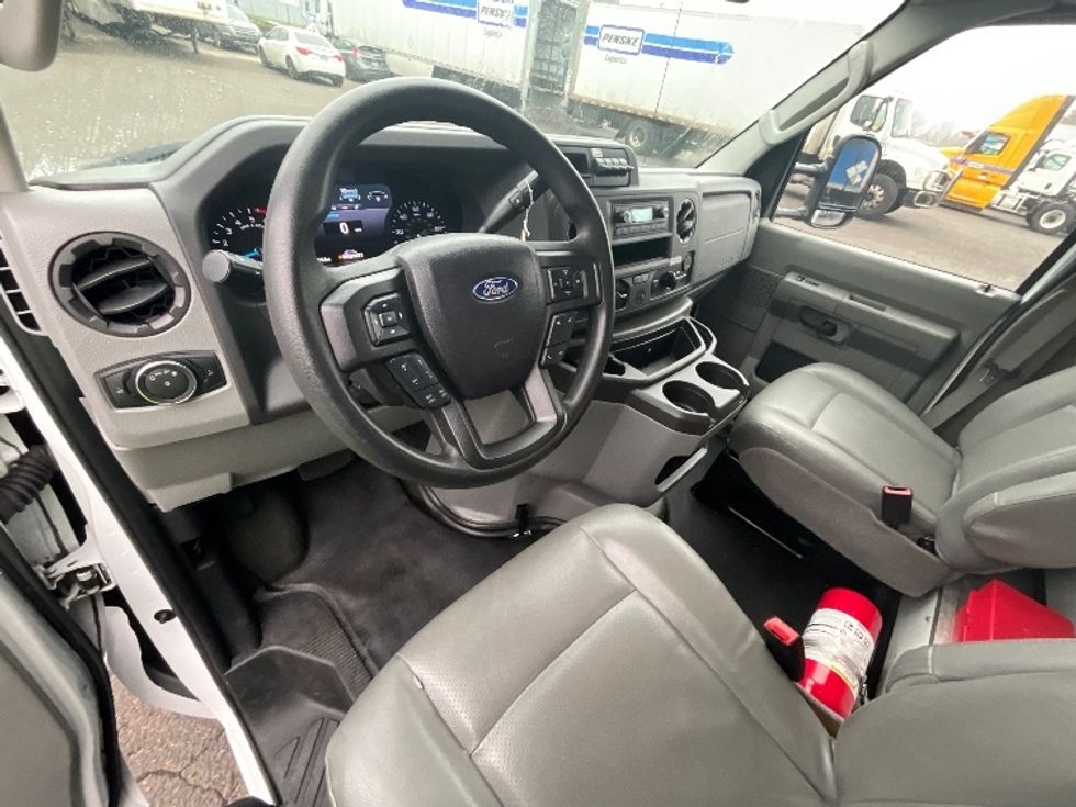 Light Duty Box Truck-Light and Medium Duty Trucks-Ford-2022-E350-Portland-OR-72,372\n\t\tmiles-$ 43,000 - Image 17