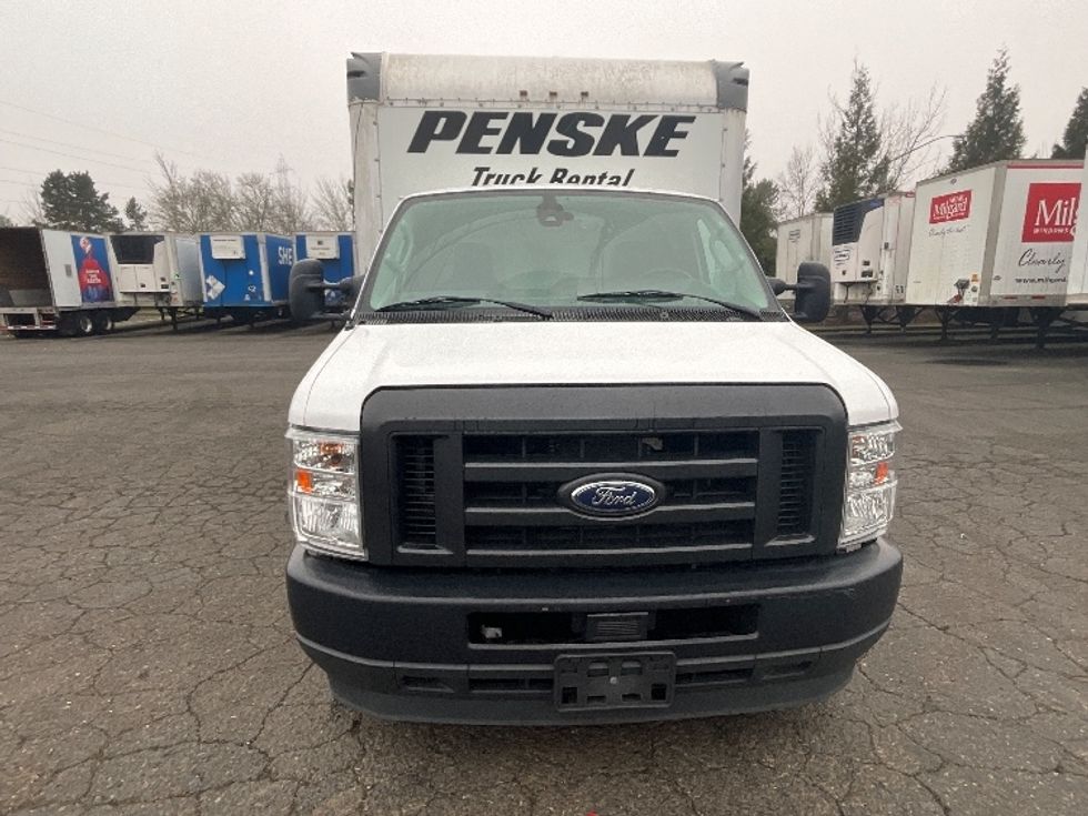Light Duty Box Truck-Light and Medium Duty Trucks-Ford-2022-E350-Portland-OR-72,372\n\t\tmiles-$ 43,000 - Image 2