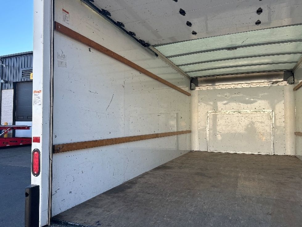 Light Duty Box Truck-Light and Medium Duty Trucks-Ford-2022-E350-Portland-OR-97,501\n\t\tmiles-$ 32,500 - Image 10
