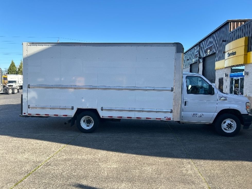 Light Duty Box Truck-Light and Medium Duty Trucks-Ford-2022-E350-Portland-OR-97,501\n\t\tmiles-$ 32,500 - Image 14