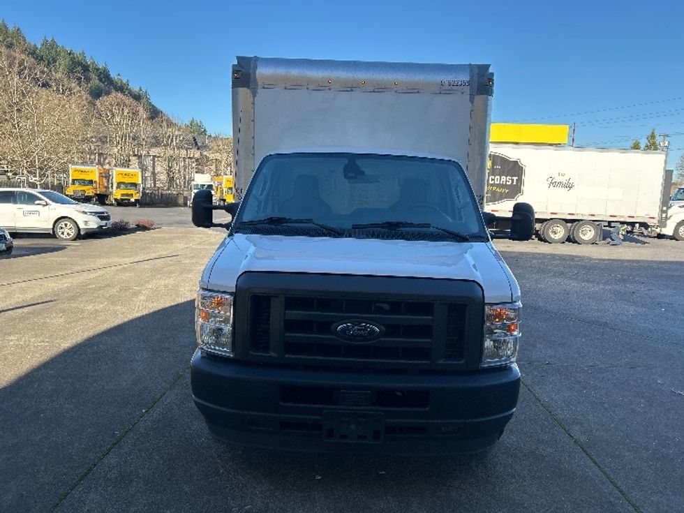Light Duty Box Truck-Light and Medium Duty Trucks-Ford-2022-E350-Portland-OR-97,501\n\t\tmiles-$ 32,500 - Image 2