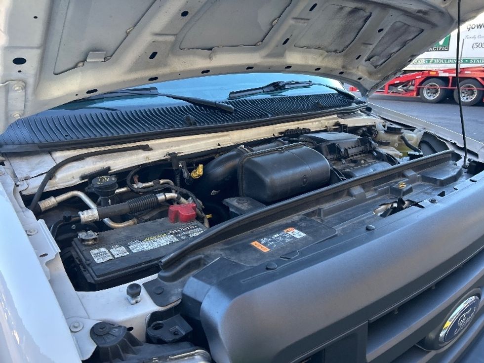 Light Duty Box Truck-Light and Medium Duty Trucks-Ford-2022-E350-Portland-OR-97,501\n\t\tmiles-$ 32,500 - Image 22