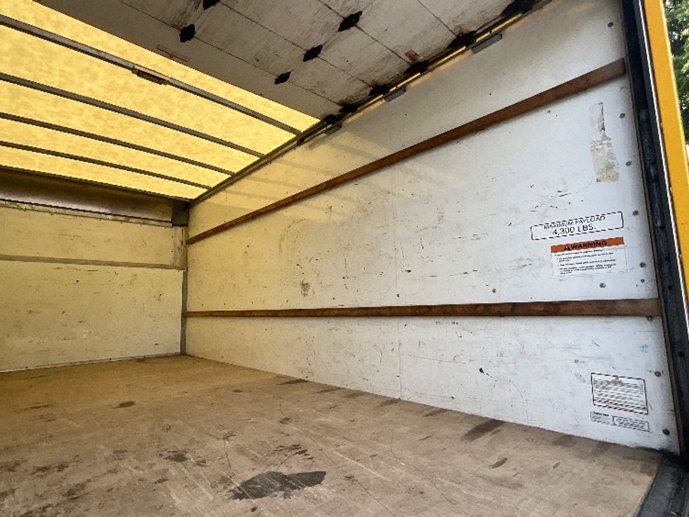 Light Duty Box Truck-Light and Medium Duty Trucks-Ford-2022-E350-Reading-PA-130,133\n\t\tmiles-$ 22,750 - Image 12