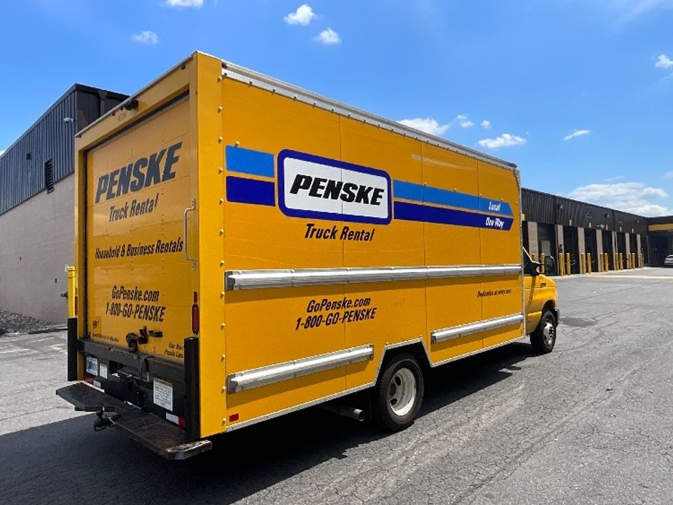 Light Duty Box Truck-Light and Medium Duty Trucks-Ford-2022-E350-Reading-PA-130,133\n\t\tmiles-$ 22,750 - Image 13