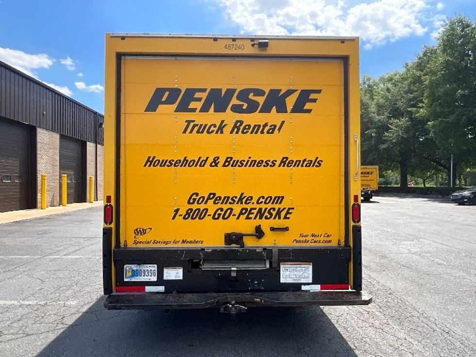 Light Duty Box Truck-Light and Medium Duty Trucks-Ford-2022-E350-Reading-PA-130,133\n\t\tmiles-$ 22,750 - Image 7