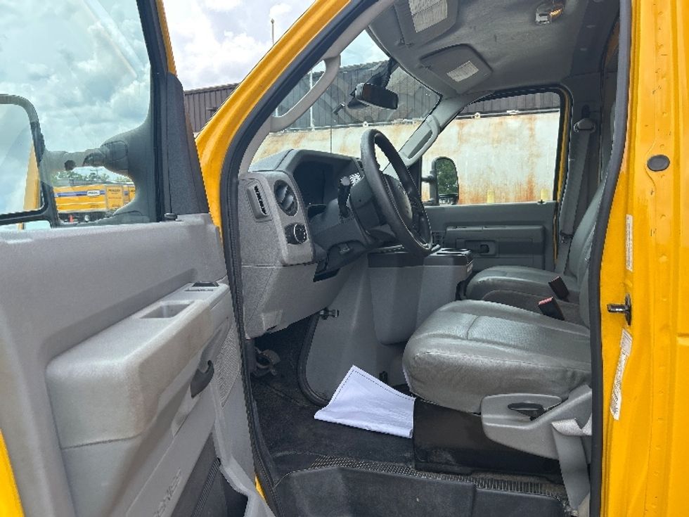 Light Duty Box Truck-Light and Medium Duty Trucks-Ford-2022-E350-Richland-MS-119,762\n\t\tmiles-$ 24,750 - Image 13