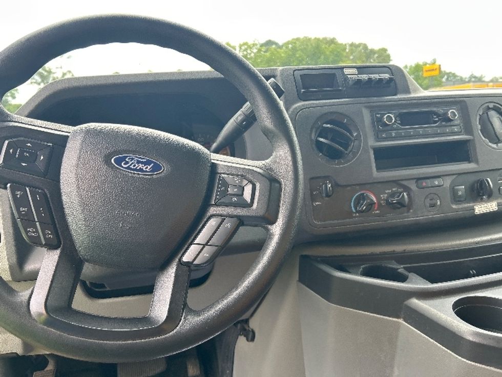 Light Duty Box Truck-Light and Medium Duty Trucks-Ford-2022-E350-Richland-MS-119,762\n\t\tmiles-$ 24,750 - Image 15