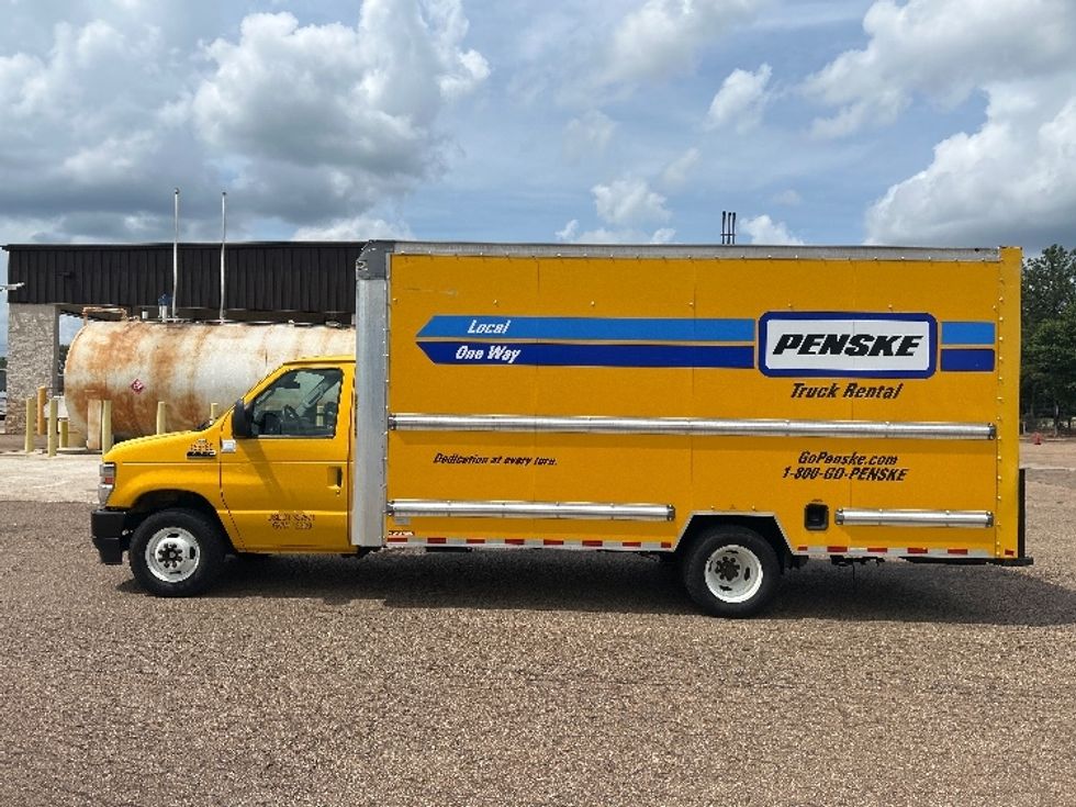 Light Duty Box Truck-Light and Medium Duty Trucks-Ford-2022-E350-Richland-MS-119,762\n\t\tmiles-$ 24,750 - Image 4