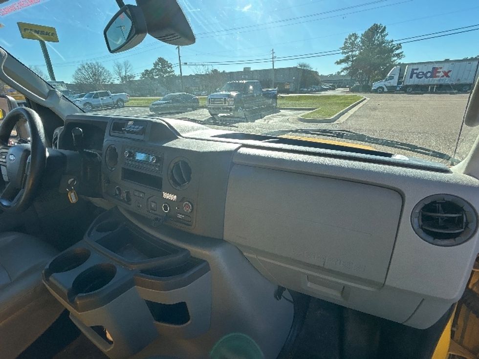 Light Duty Box Truck-Light and Medium Duty Trucks-Ford-2022-E350-Richland-MS-93,650\n\t\tmiles-$ 28,500 - Image 21