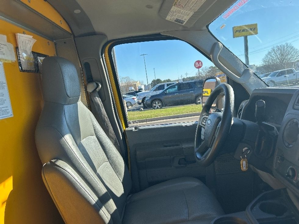 Light Duty Box Truck-Light and Medium Duty Trucks-Ford-2022-E350-Richland-MS-93,650\n\t\tmiles-$ 28,500 - Image 22
