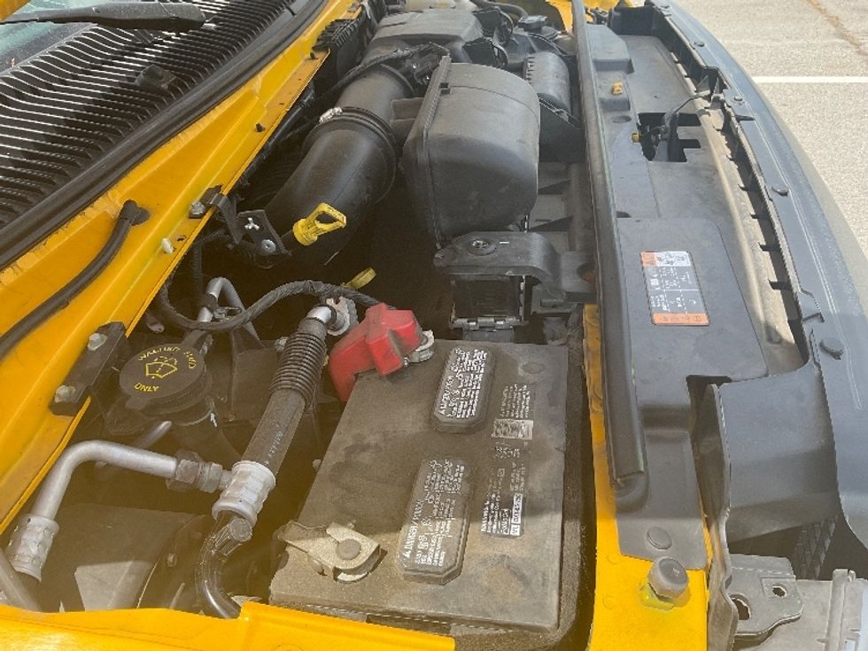 Light Duty Box Truck-Light and Medium Duty Trucks-Ford-2022-E350-Richmond-VA-120,203\n\t\tmiles-$ 30,250 - Image 22