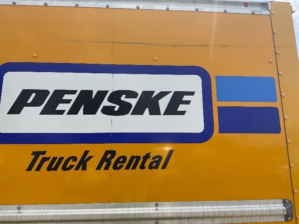 Light Duty Box Truck-Light and Medium Duty Trucks-Ford-2022-E350-Richmond-VA-120,203\n\t\tmiles-$ 30,250 - Image 24