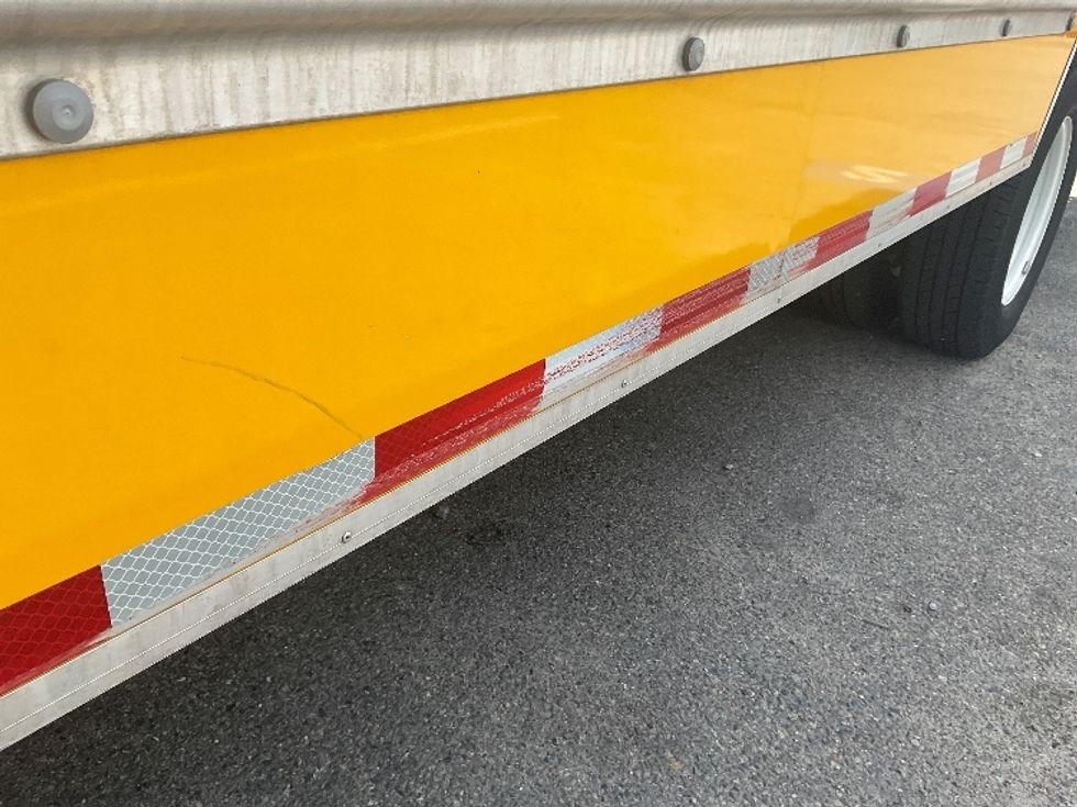 Light Duty Box Truck-Light and Medium Duty Trucks-Ford-2022-E350-Richmond-VA-120,203\n\t\tmiles-$ 30,250 - Image 25