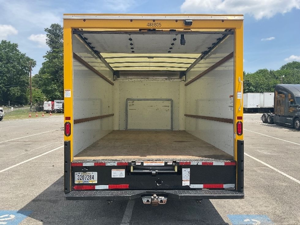 Light Duty Box Truck-Light and Medium Duty Trucks-Ford-2022-E350-Richmond-VA-120,203\n\t\tmiles-$ 30,250 - Image 8