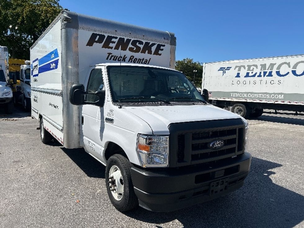 Light Duty Box Truck-Light and Medium Duty Trucks-Ford-2022-E350-Riviera Beach-FL-69,571\n\t\tmiles-$ 38,750 - Image 1