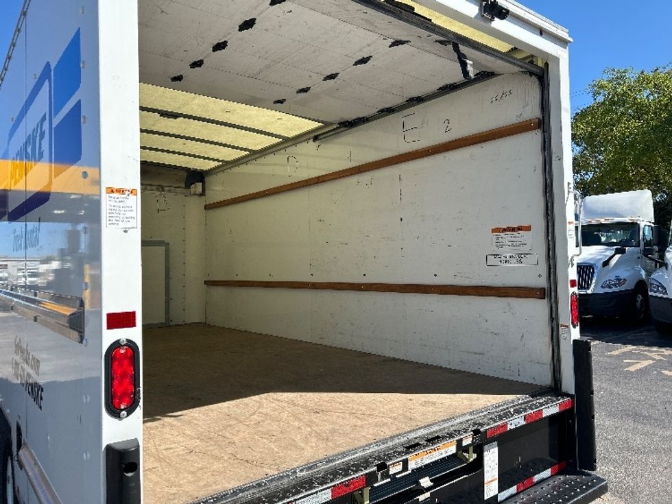 Light Duty Box Truck-Light and Medium Duty Trucks-Ford-2022-E350-Riviera Beach-FL-69,571\n\t\tmiles-$ 38,750 - Image 10