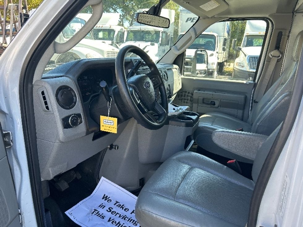 Light Duty Box Truck-Light and Medium Duty Trucks-Ford-2022-E350-Riviera Beach-FL-69,571\n\t\tmiles-$ 38,750 - Image 14