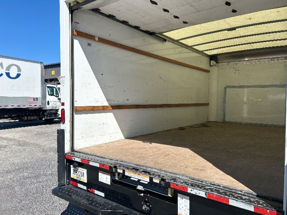 Light Duty Box Truck-Light and Medium Duty Trucks-Ford-2022-E350-Riviera Beach-FL-69,571\n\t\tmiles-$ 38,750 - Image 9