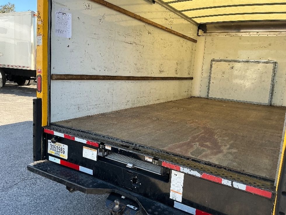 Light Duty Box Truck-Light and Medium Duty Trucks-Ford-2022-E350-Riviera Beach-FL-88,744\n\t\tmiles-$ 30,500 - Image 10