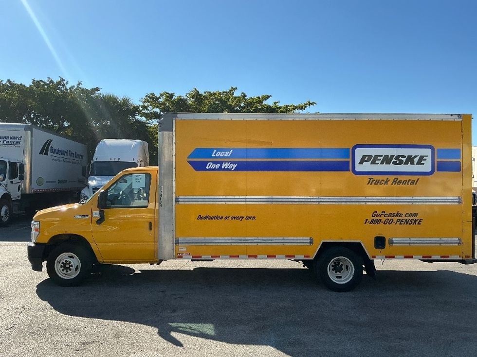 Light Duty Box Truck-Light and Medium Duty Trucks-Ford-2022-E350-Riviera Beach-FL-88,744\n\t\tmiles-$ 30,500 - Image 4