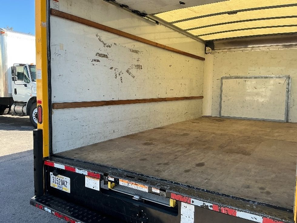 Light Duty Box Truck-Light and Medium Duty Trucks-Ford-2022-E350-Riviera Beach-FL-89,038\n\t\tmiles-$ 30,500 - Image 10