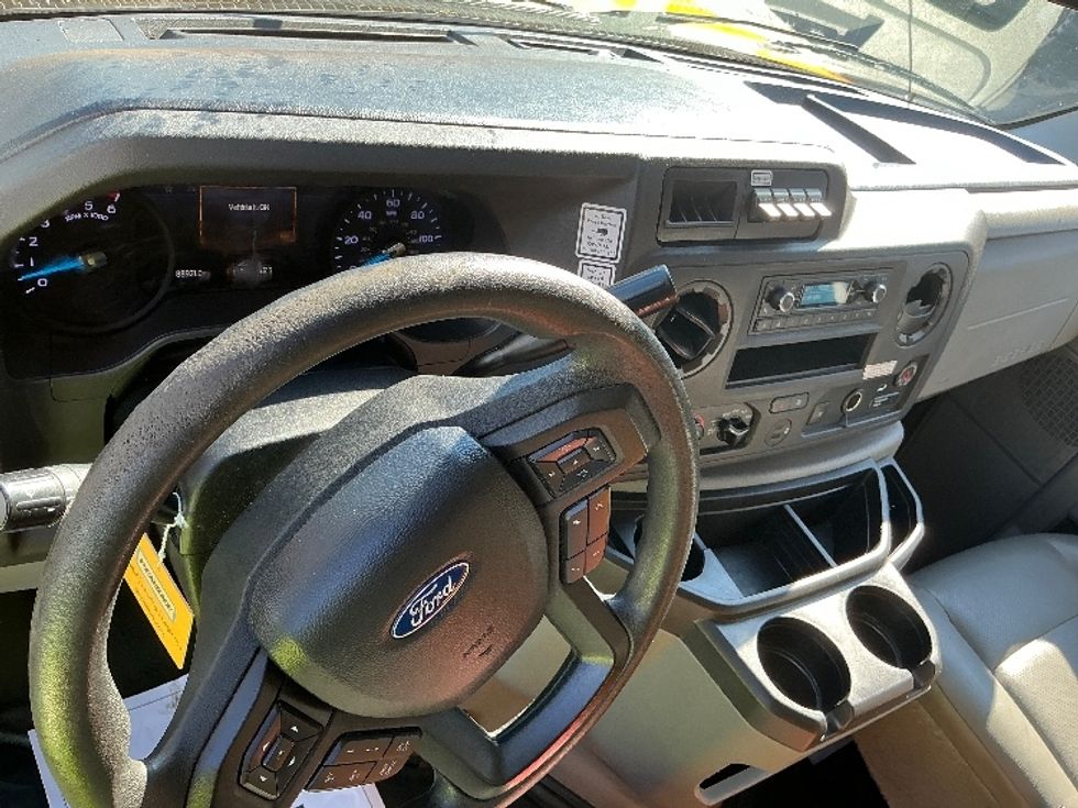 Light Duty Box Truck-Light and Medium Duty Trucks-Ford-2022-E350-Riviera Beach-FL-89,038\n\t\tmiles-$ 30,500 - Image 16