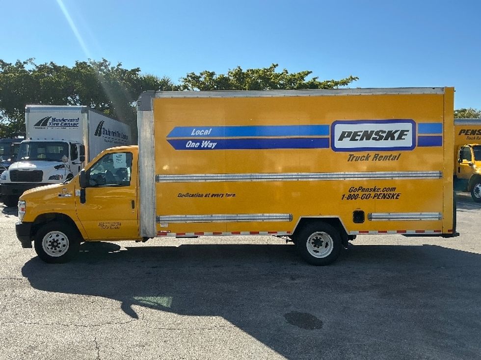 Light Duty Box Truck-Light and Medium Duty Trucks-Ford-2022-E350-Riviera Beach-FL-89,038\n\t\tmiles-$ 30,500 - Image 4