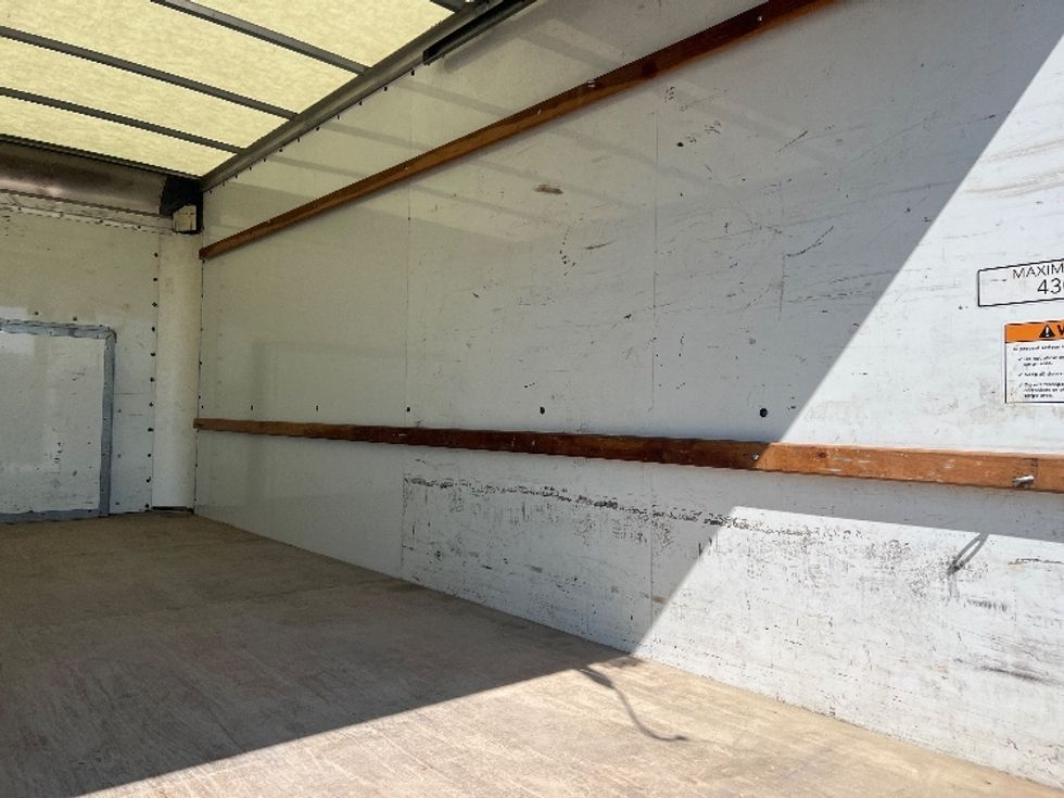 Light Duty Box Truck-Light and Medium Duty Trucks-Ford-2022-E350-Rochester-NY-102,546\n\t\tmiles-$ 28,250 - Image 12