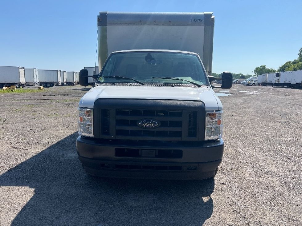 Light Duty Box Truck-Light and Medium Duty Trucks-Ford-2022-E350-Rochester-NY-102,546\n\t\tmiles-$ 28,250 - Image 2