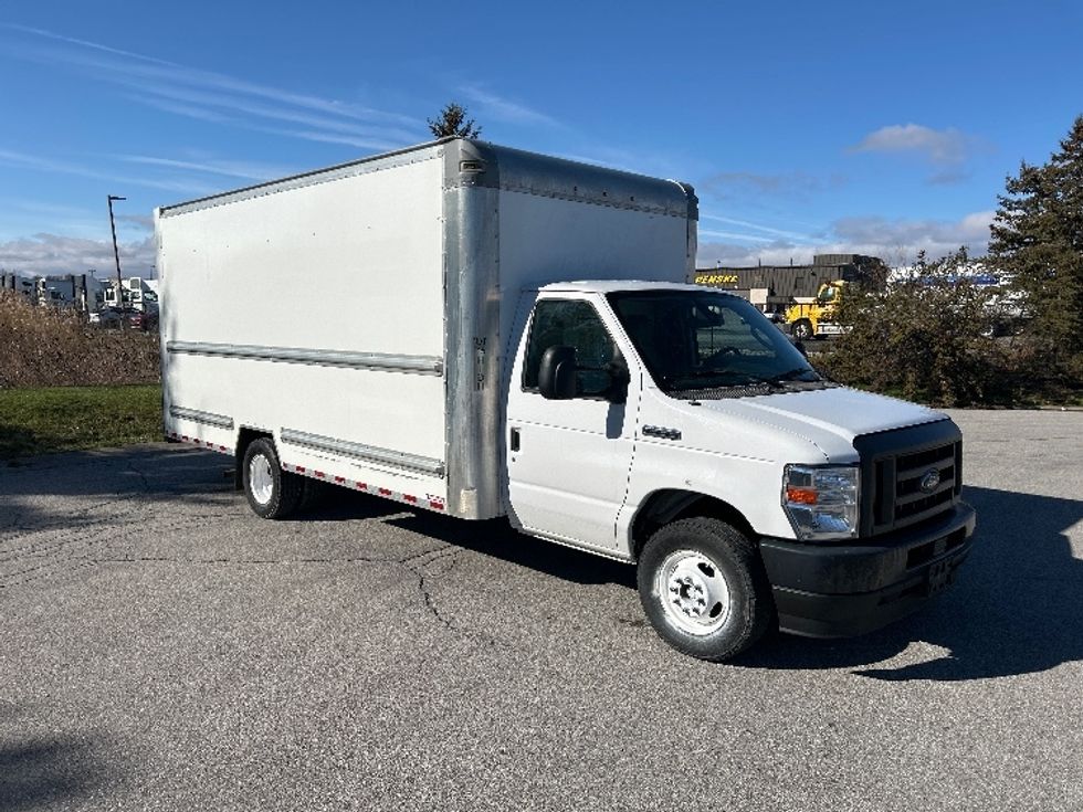Light Duty Box Truck-Light and Medium Duty Trucks-Ford-2022-E350-Rochester-NY-116,896\n\t\tmiles-$ 27,250 - Image 1