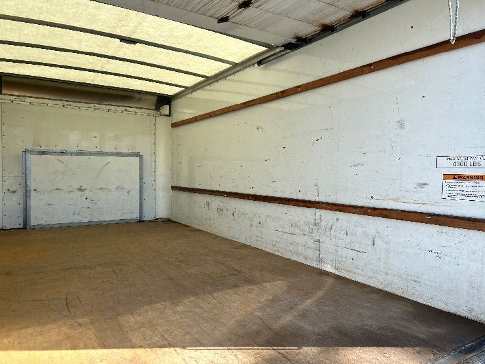 Light Duty Box Truck-Light and Medium Duty Trucks-Ford-2022-E350-Rochester-NY-116,896\n\t\tmiles-$ 27,250 - Image 11