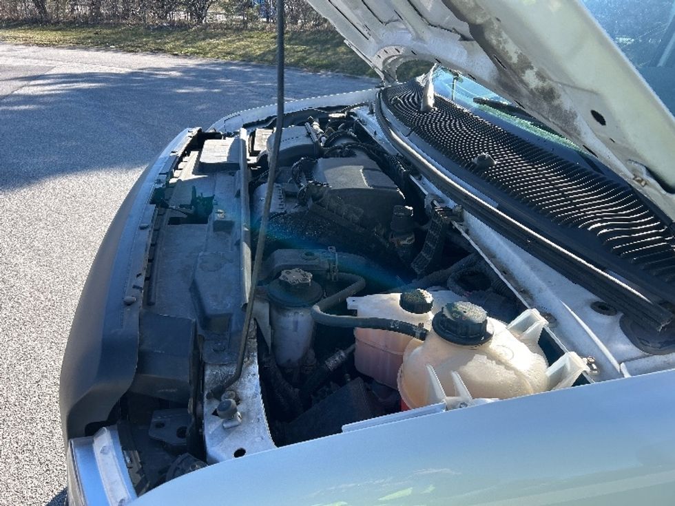 Light Duty Box Truck-Light and Medium Duty Trucks-Ford-2022-E350-Rochester-NY-116,896\n\t\tmiles-$ 27,250 - Image 22