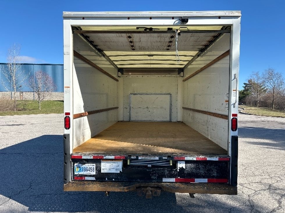Light Duty Box Truck-Light and Medium Duty Trucks-Ford-2022-E350-Rochester-NY-116,896\n\t\tmiles-$ 27,250 - Image 7