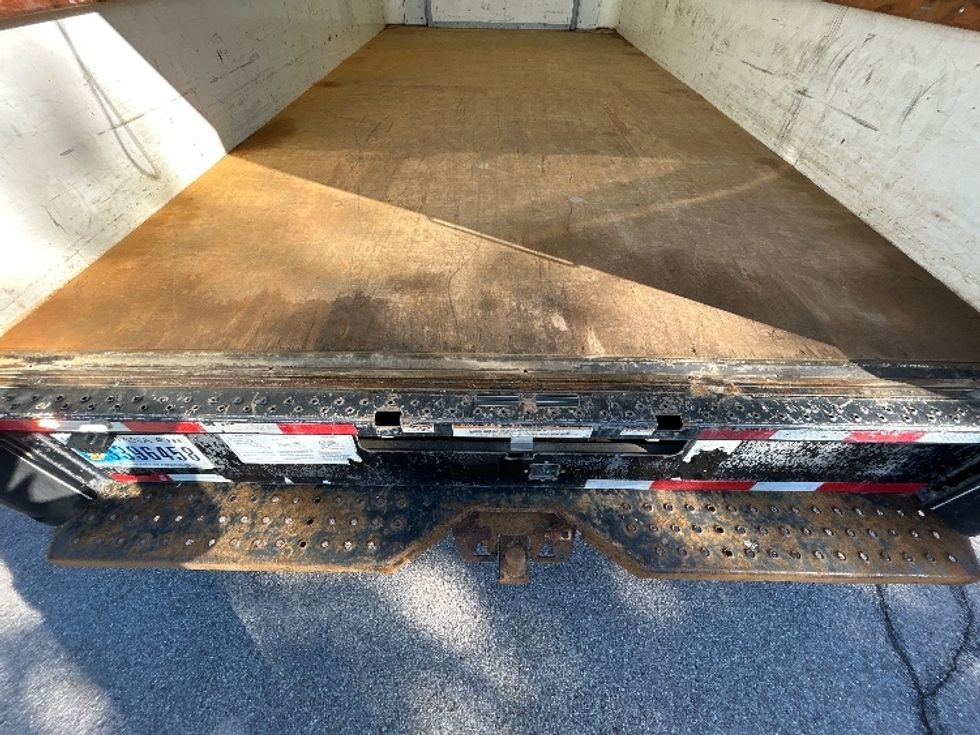Light Duty Box Truck-Light and Medium Duty Trucks-Ford-2022-E350-Rochester-NY-116,896\n\t\tmiles-$ 27,250 - Image 9