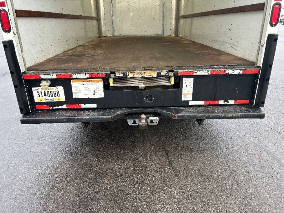 Light Duty Box Truck-Light and Medium Duty Trucks-Ford-2022-E350-Rochester-NY-96,193\n\t\tmiles-$ 29,500 - Image 10